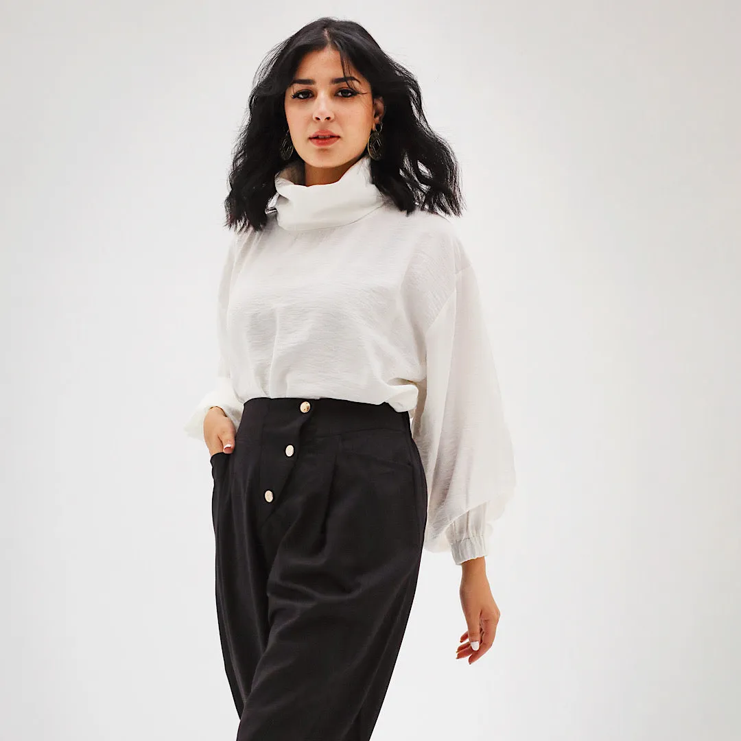 Turtle neck linen blouse