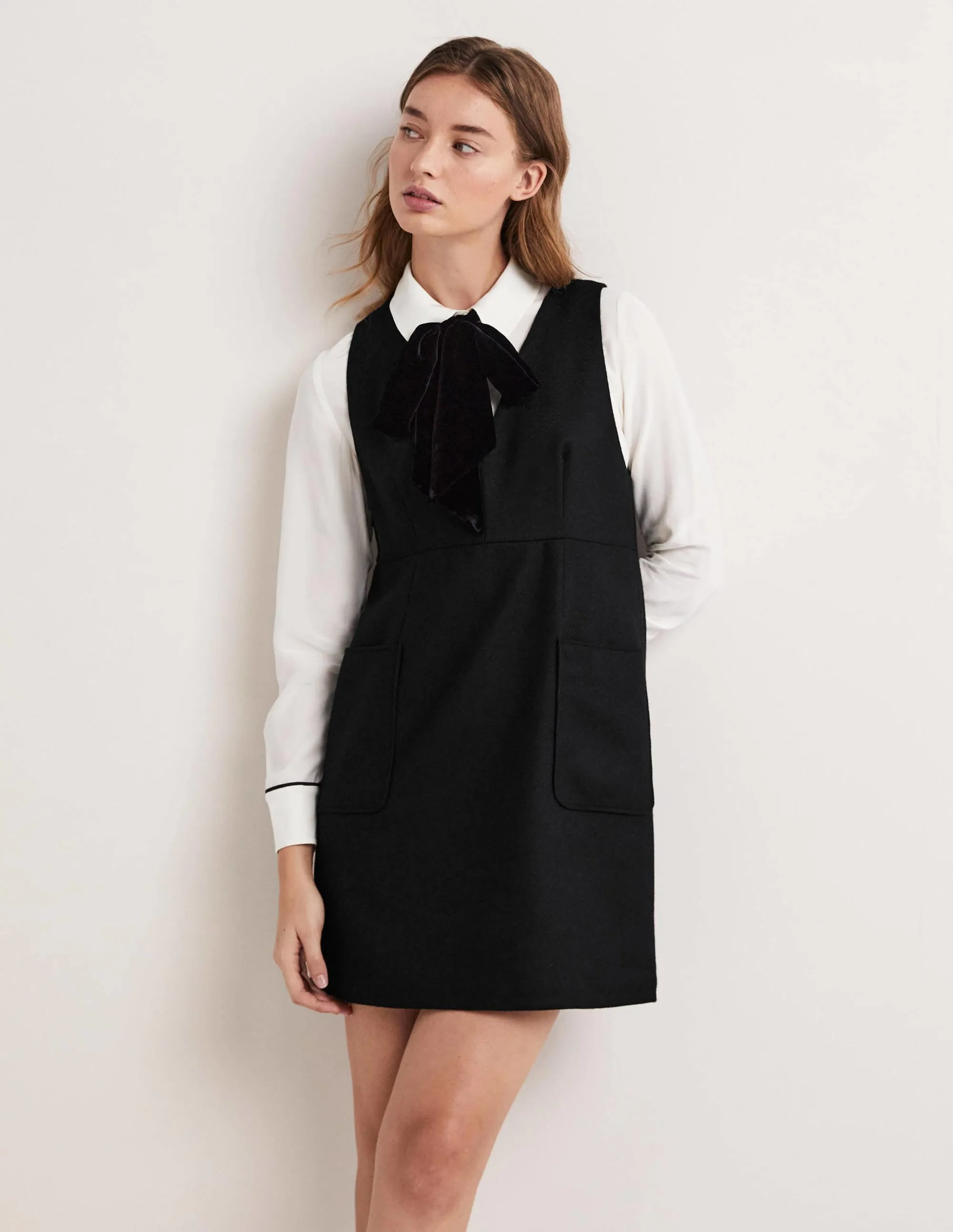 V-Neck Mini Shift Dress-Black